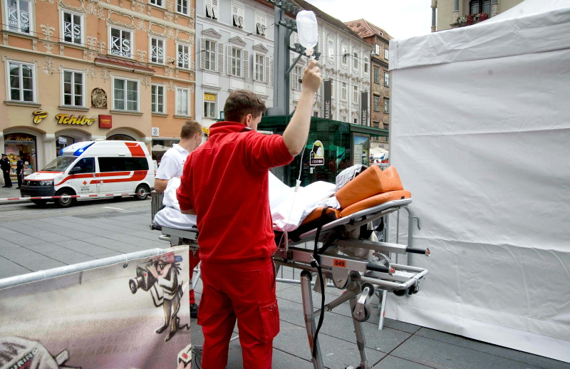 Illustration for article titled Cops: Austrian F1 Attack Suspect Has History Of Violence, Mental Illness
